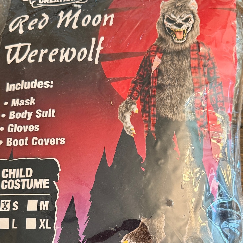 Spooktacular Creations Red Moon Werewolf Costume for Boys - Red (S) - Picture 2 of 6